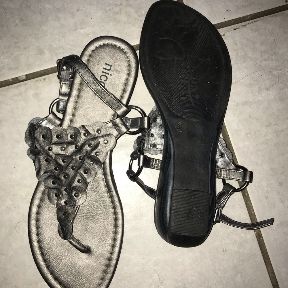 Silver leather floral small-heeled sandal